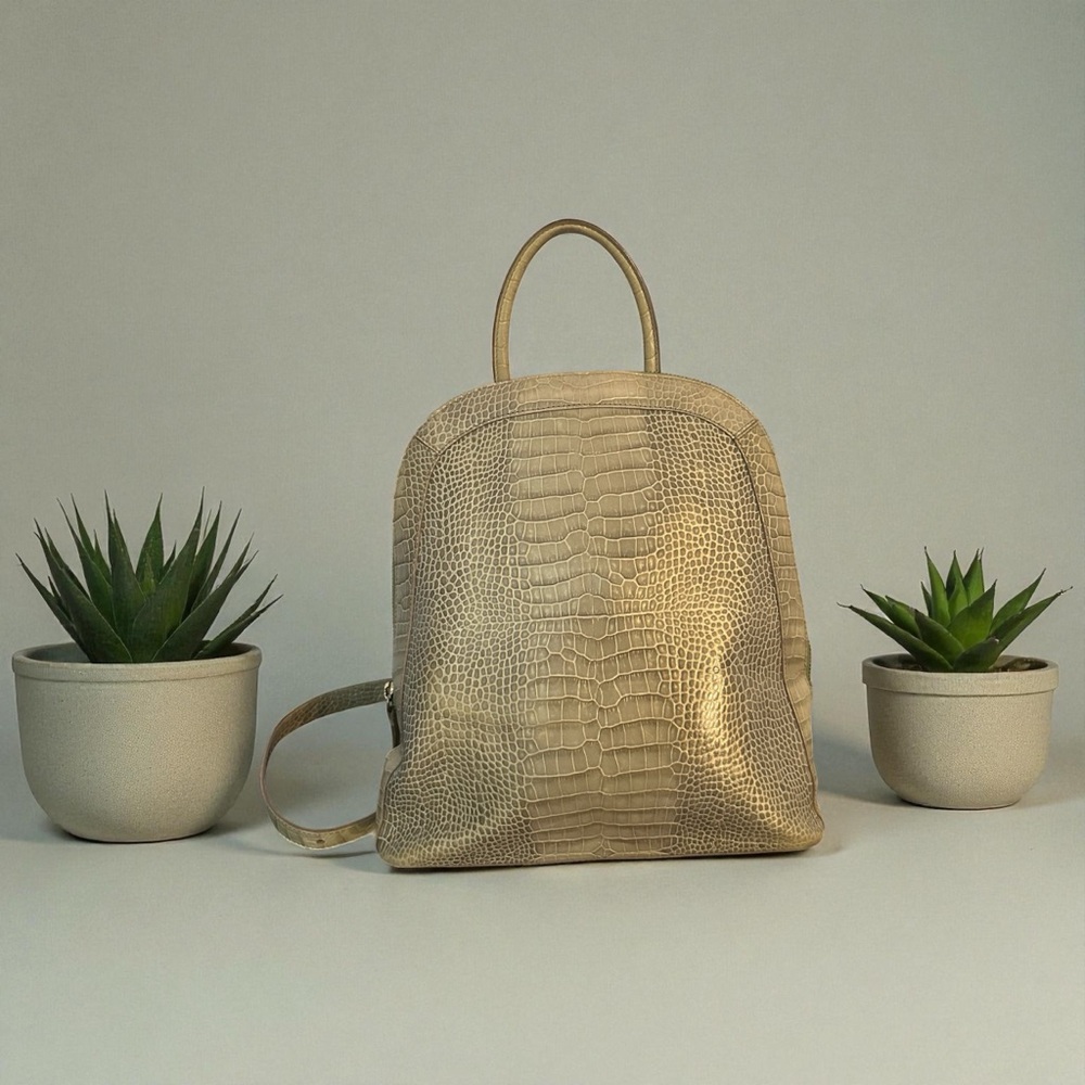 Vintage Brahmin Croc Embossed Beige Leather Backpack Shoulder Bag RARE!